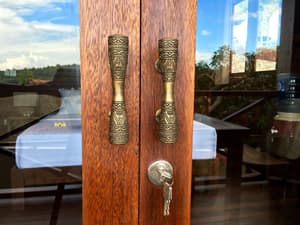 thumbnail: Exterior detail