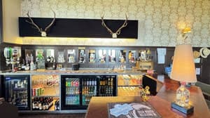 thumbnail: Bar (on property)