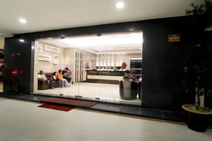 thumbnail: Property entrance