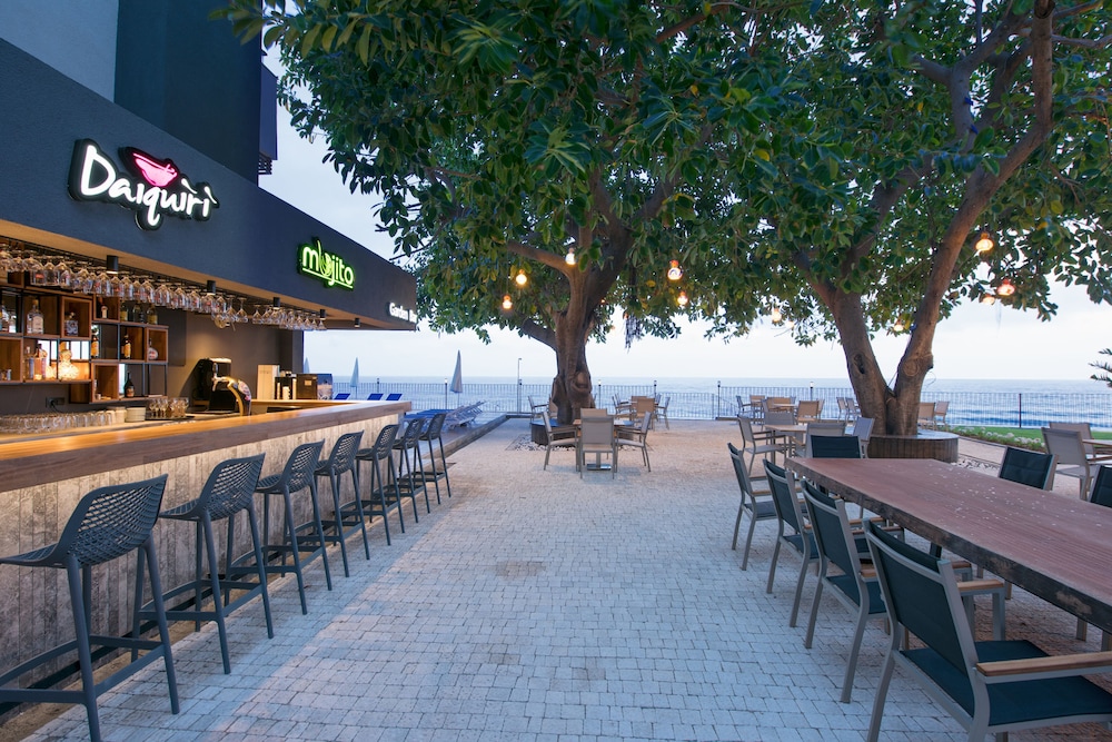 Restaurant-cafeteria