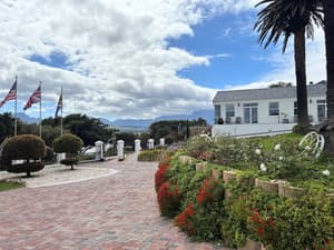thumbnail: Front of property