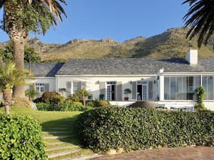 thumbnail: Front of property