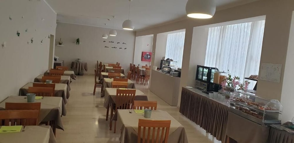 Restaurant-cafeteria
