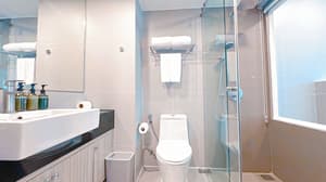 thumbnail: Bathroom