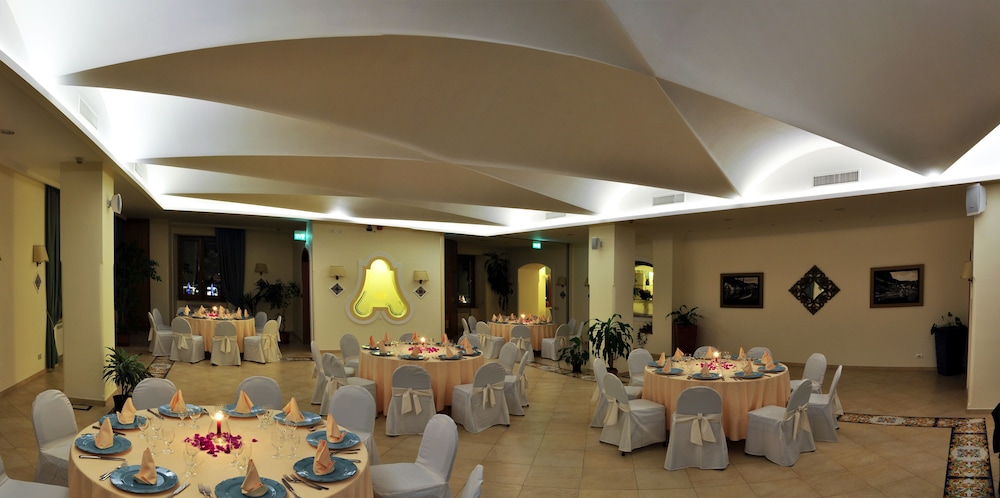 Indoor wedding