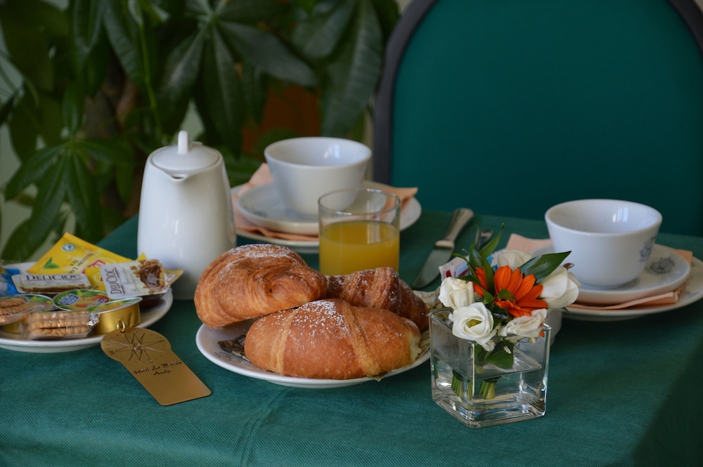 Coffee service