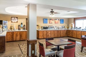 thumbnail: Breakfast area