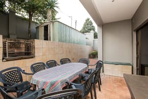 thumbnail: Outdoor dining