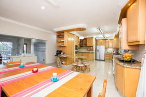 thumbnail: Breakfast area