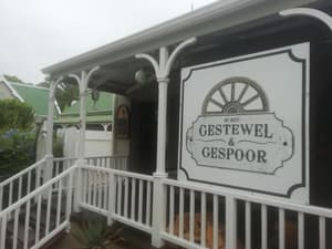 thumbnail: Exterior detail