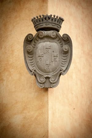 thumbnail: Exterior detail