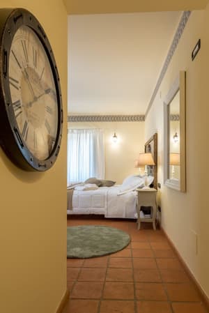 thumbnail: Interior detail