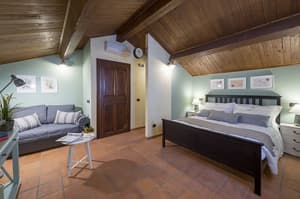thumbnail: Interior