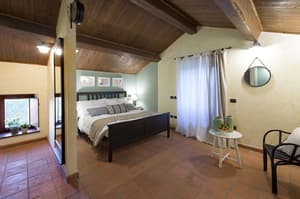 thumbnail: Interior