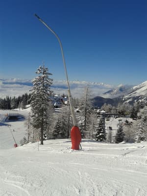 thumbnail: Ski hill