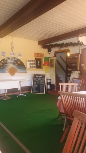 thumbnail: Breakfast area