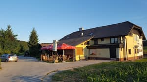 thumbnail: Front of property