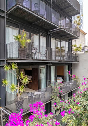 thumbnail: Front of property