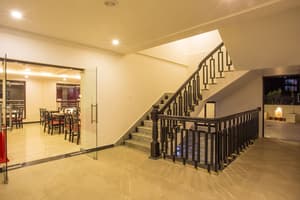 thumbnail: Staircase