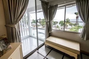 thumbnail: Living area