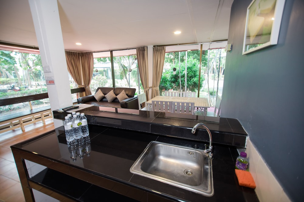 Private kitchenette