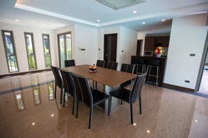 thumbnail: In-room dining