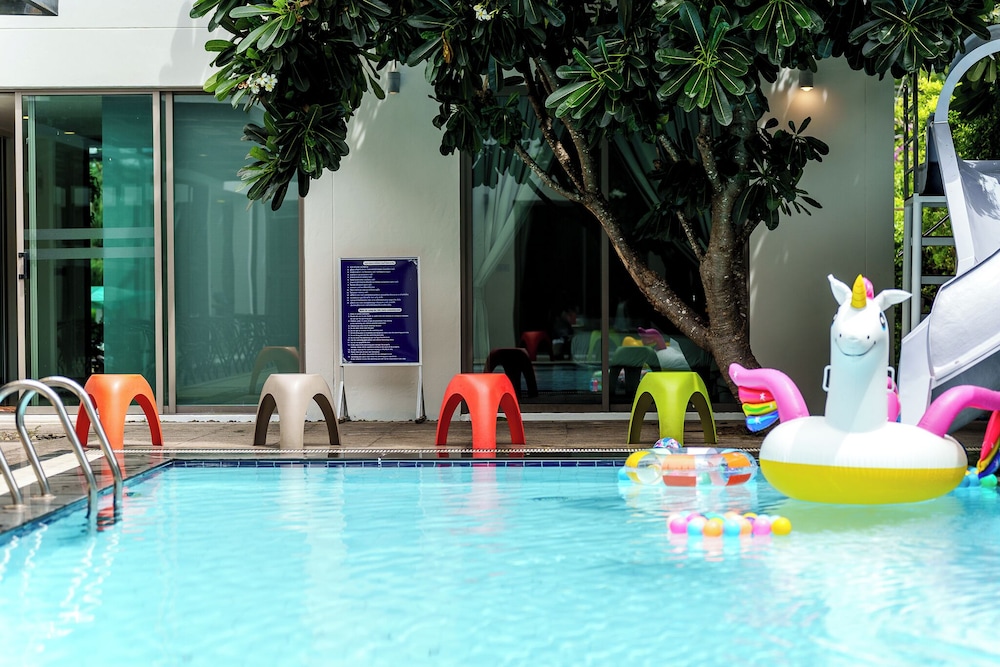 Private pool