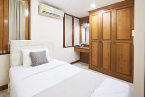 thumbnail: Room