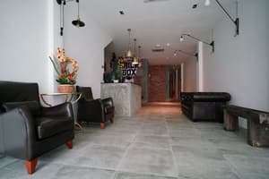 thumbnail: Lobby sitting area