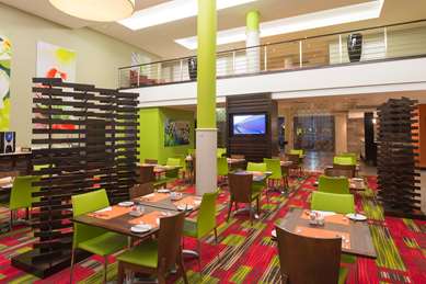 Dining,Dining Area,Restaurant,On-Site