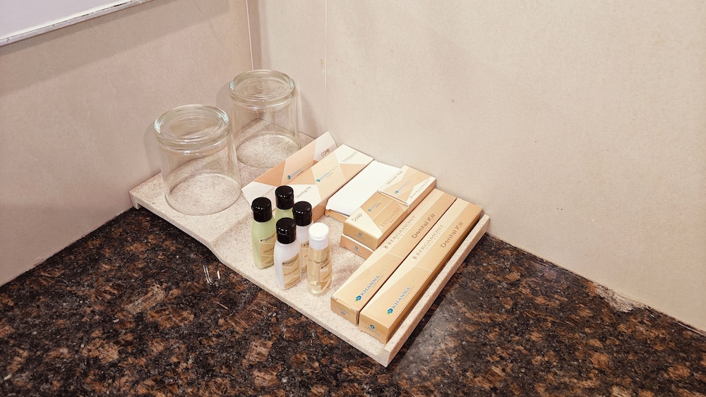 Bathroom amenities