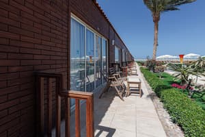 thumbnail: Surroundings
