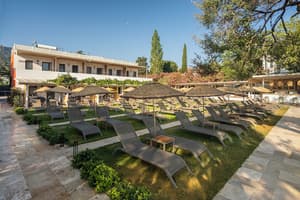 thumbnail: Exterior