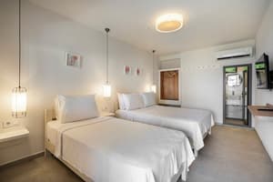 thumbnail: In-room dining