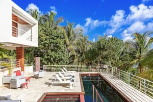 thumbnail: Outdoor pool