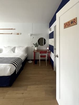 thumbnail: Room