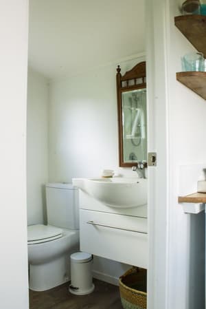 thumbnail: Bathroom sink