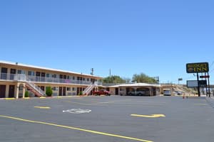thumbnail: Front of property