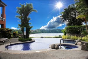 thumbnail: Infinity pool