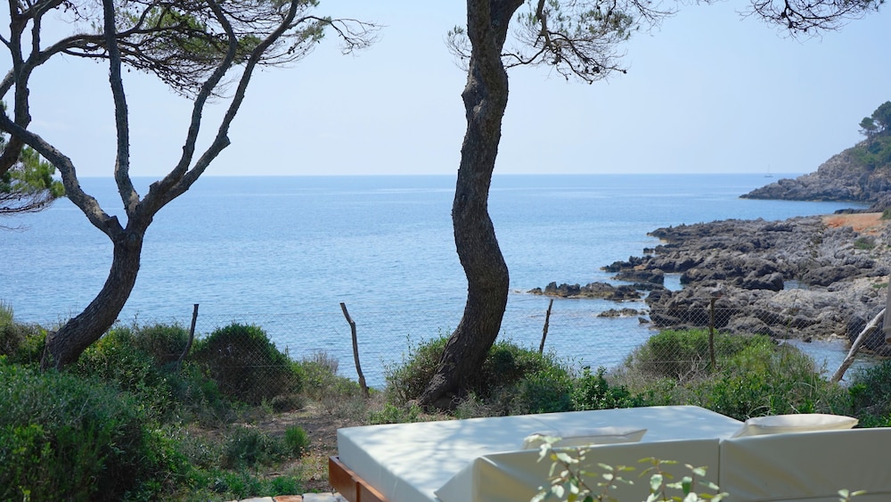 Beach/ocean view