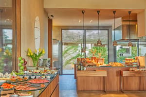 thumbnail: Outdoor dining
