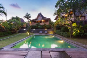 thumbnail: Outdoor pool