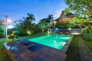 thumbnail: Outdoor pool