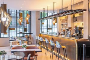 thumbnail: Bar (on property)