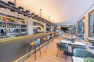 thumbnail: Bar (on property)