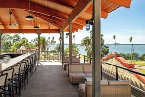 thumbnail: Bar (on property)