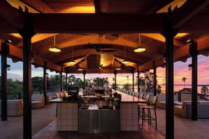 thumbnail: Bar (on property)