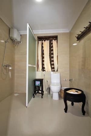 thumbnail: Bathroom