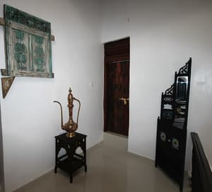 thumbnail: Interior detail