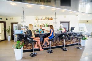thumbnail: Bar (on property)